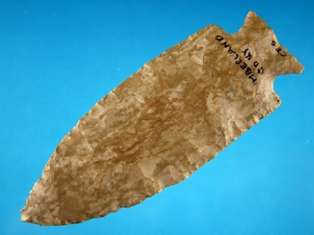 107. 3 15/16 Kentucky Fort Payne Flint Benton Point. G-9 $275.00 SOLD